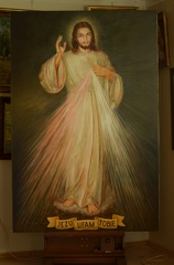 5/ Jezus Miłosierny - piąta kopia obrazu wg.  Adolfa Hyły, wym. obrazu w świetle ramy 180 x 120, rok 2018, obraz znajduje się w kościele parafialnym pw. Narodzenia Najświętszej Maryi Panny  w Motwicy w diecezji siedleckiej